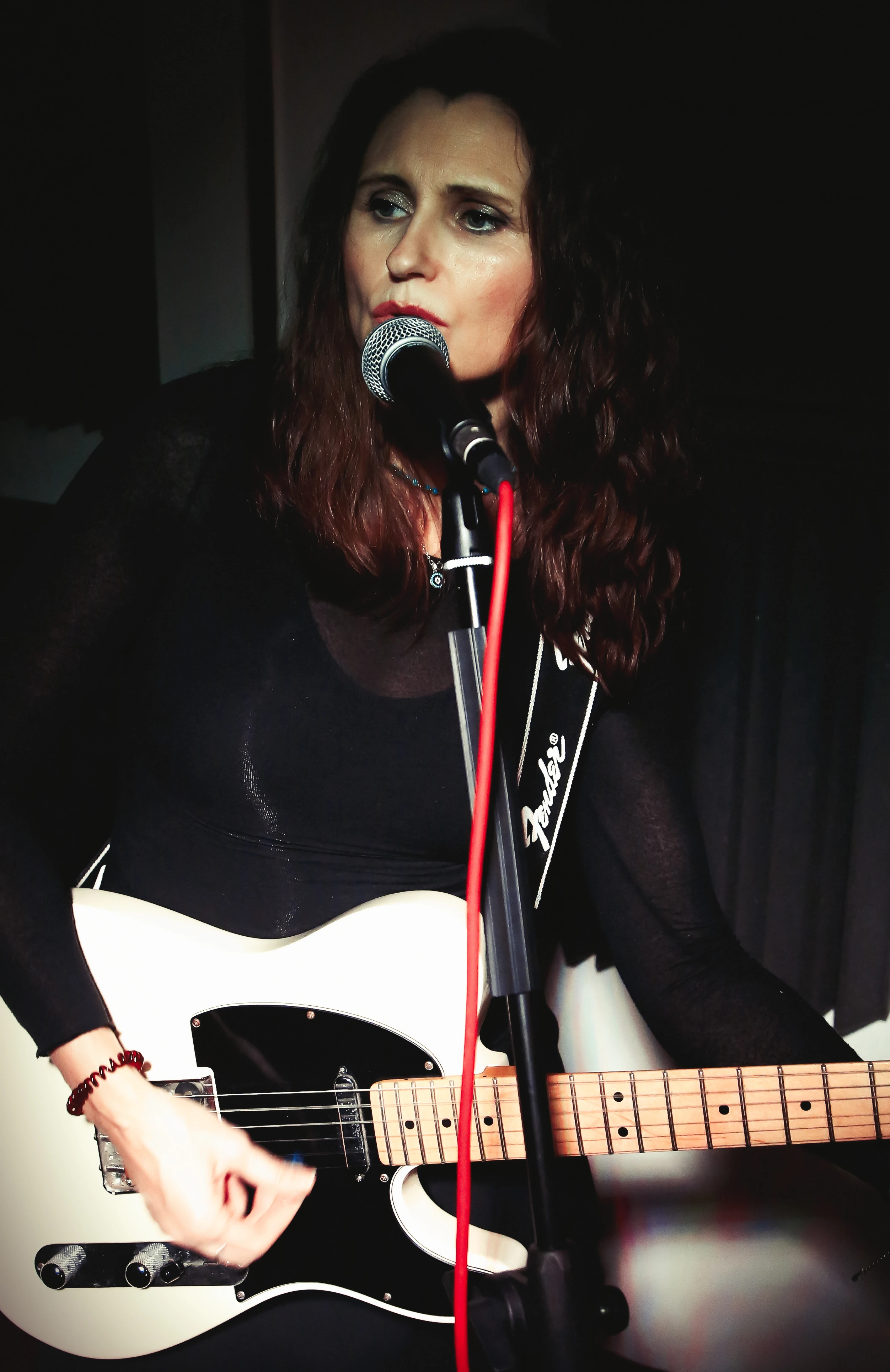 Angel and the Dead Cowboys-Elke